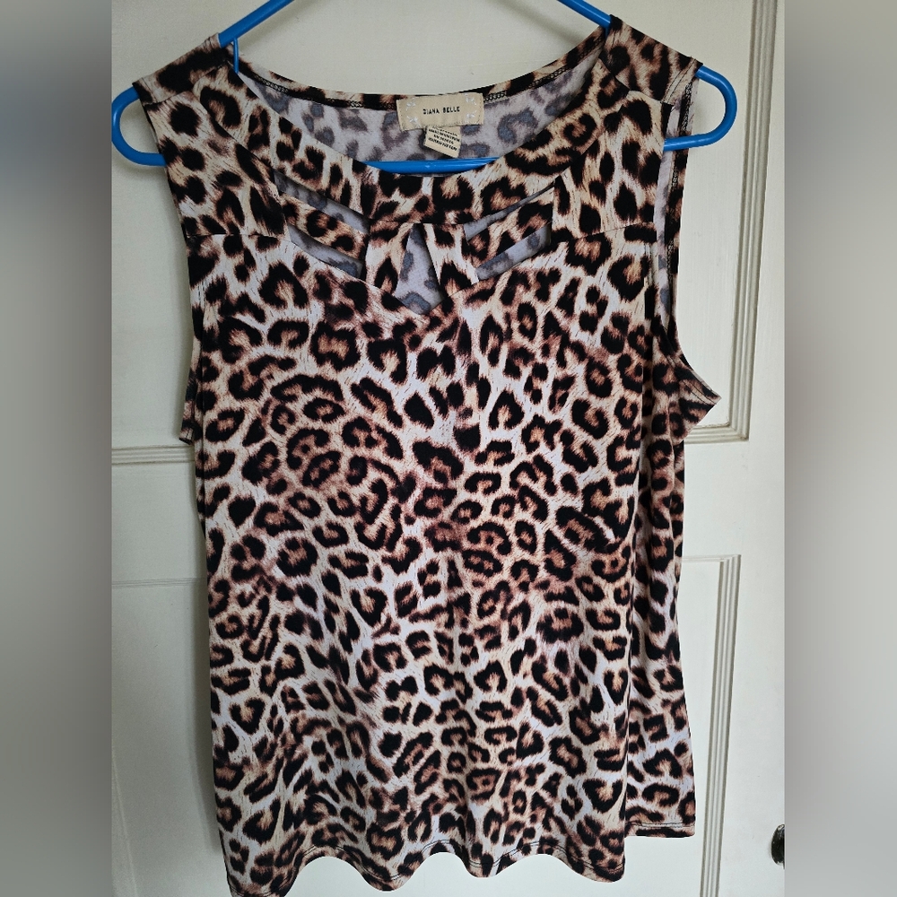 Leopard Print Sleeveless Top